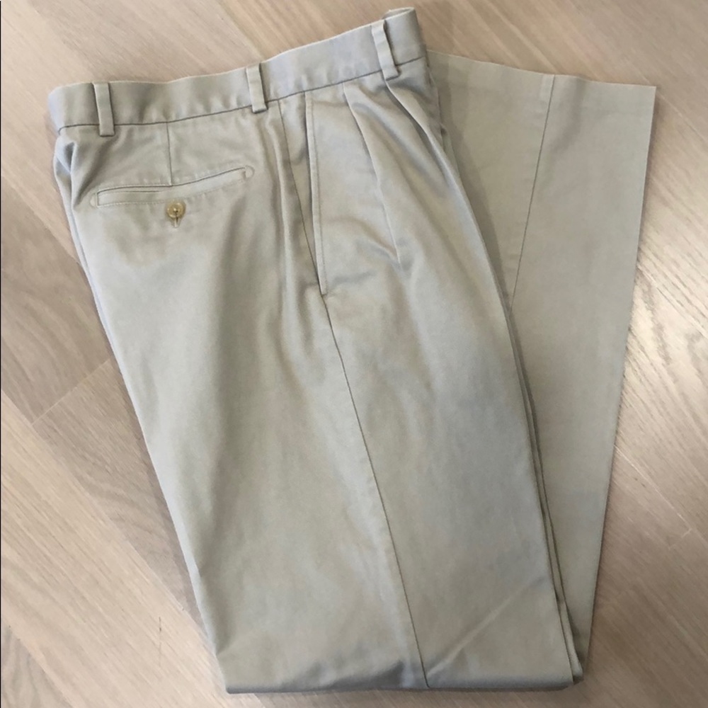 Men’s Nordstrom Brand pleated slacks